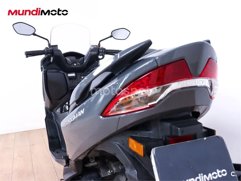 Suzuki Burgman 400 – Vista 9