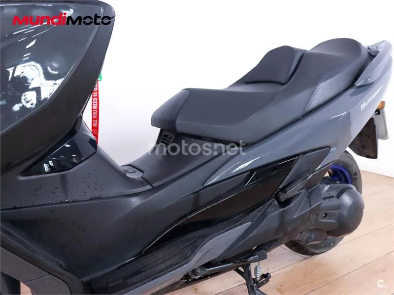 Suzuki Burgman 400 – Vista 10