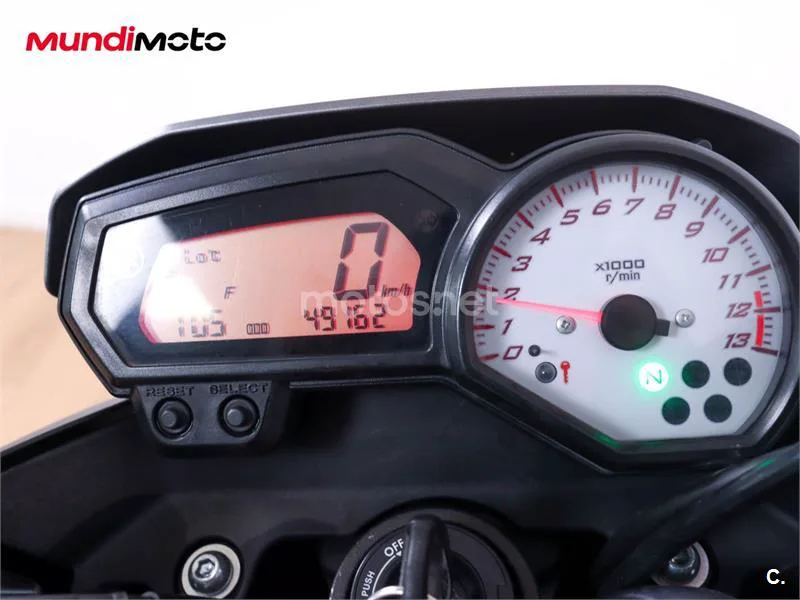 Yamaha FZ8 – Vista 12