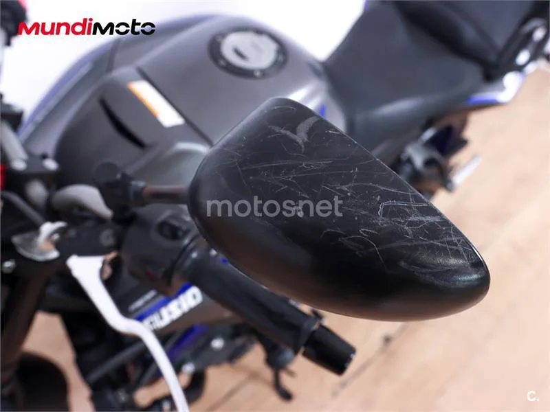 Yamaha FZ8 – Vista 15