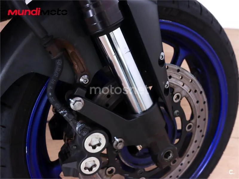 Yamaha FZ8 – Vista 19