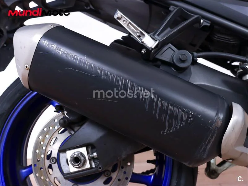 Yamaha FZ8 – Vista 22