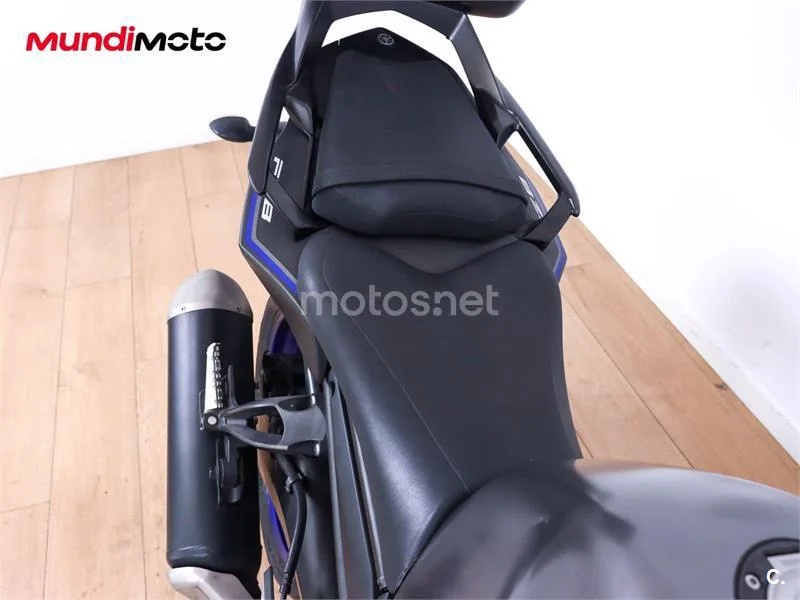 Yamaha FZ8 – Vista 23