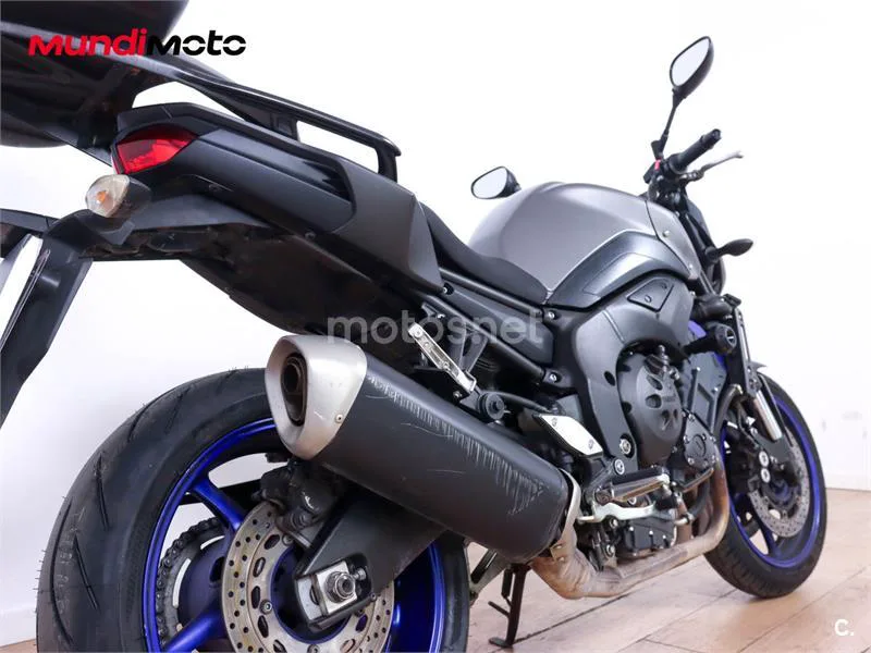 Yamaha FZ8 – Vista 4