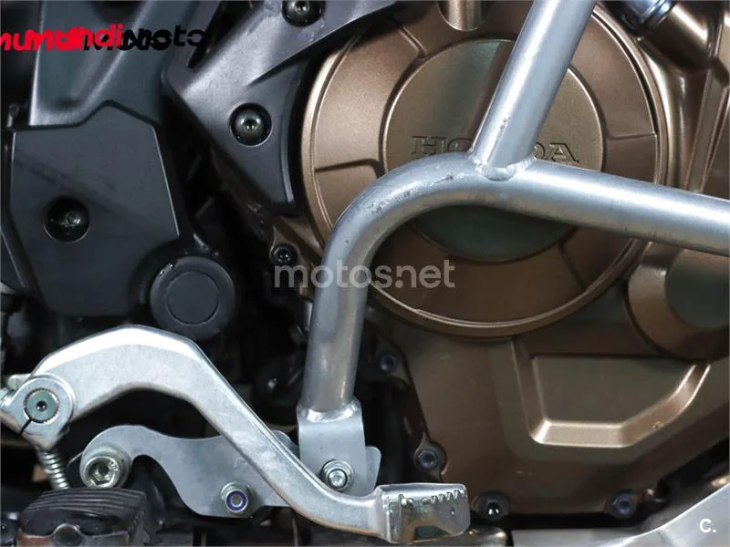 Honda CRF 1000L Africa Twin – Vista 13