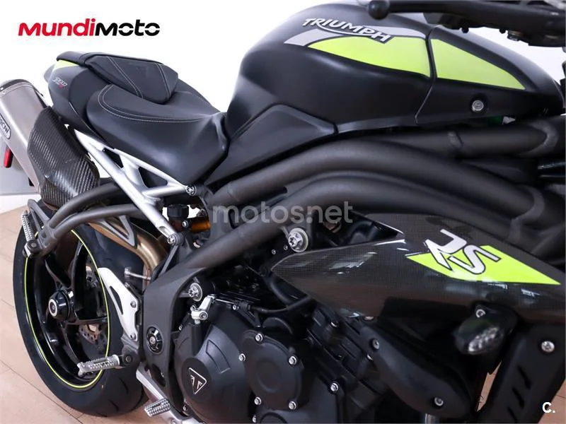 Triumph Speed Triple – Vista 16