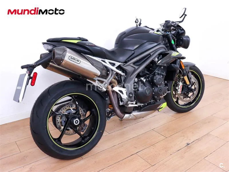 Triumph Speed Triple – Vista 3