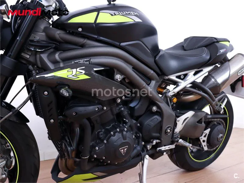Triumph Speed Triple – Vista 10