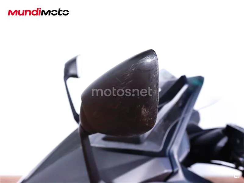 Yamaha TMAX 530 – Vista 18