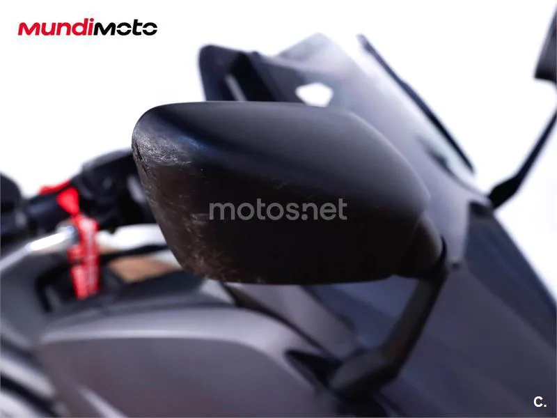 Yamaha TMAX 530 – Vista 19