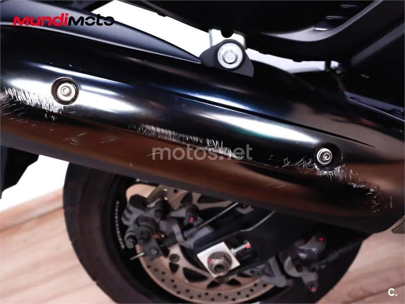 Yamaha TMAX 530 – Vista 20