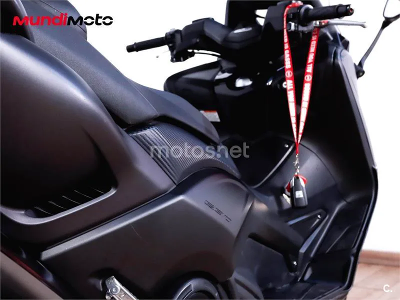 Yamaha TMAX 530 – Vista 4