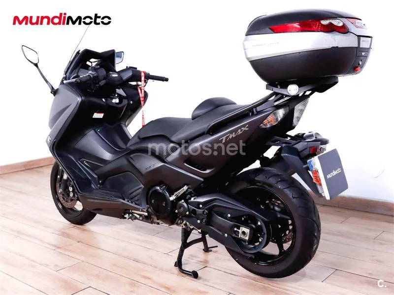 Yamaha TMAX 530 – Vista 8