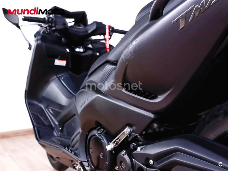 Yamaha TMAX 530 – Vista 9