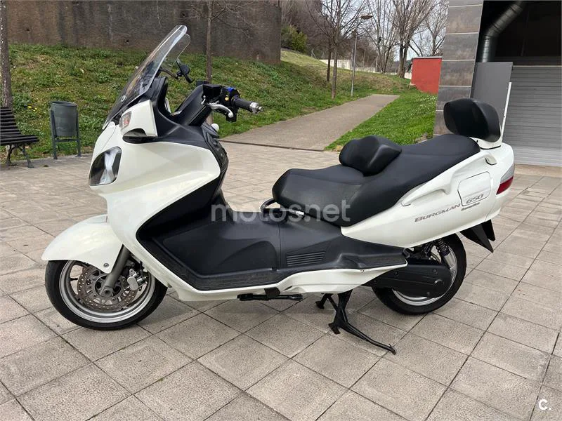 Suzuki Burgman 650 Executive – Vista 3