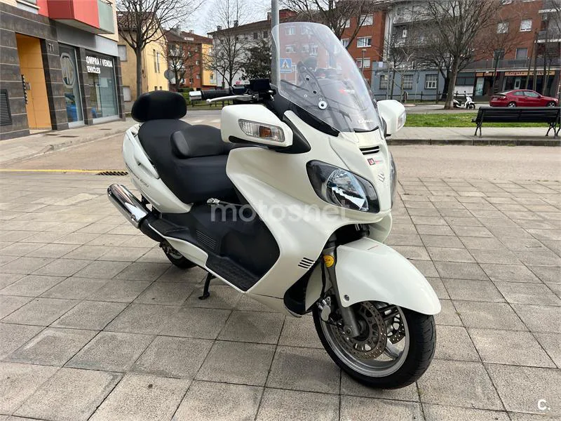 Suzuki Burgman 650 Executive – Vista 6
