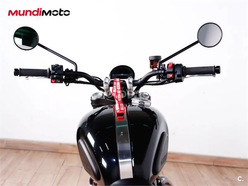 Triumph Scrambler 1200 – Vista 11