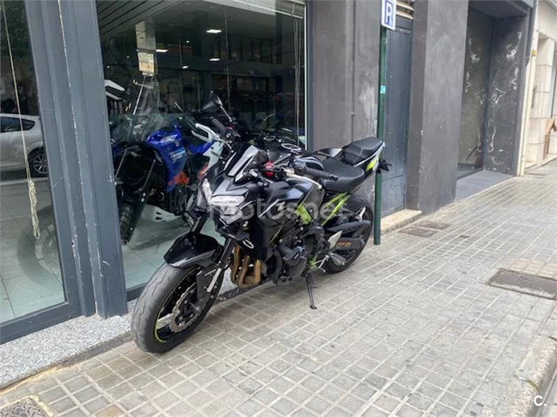 Kawasaki Z900 – Vista 6