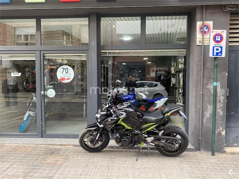 Kawasaki Z900 – Vista 8