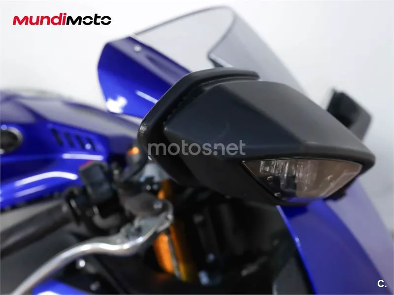 Yamaha R1 – Vista 13