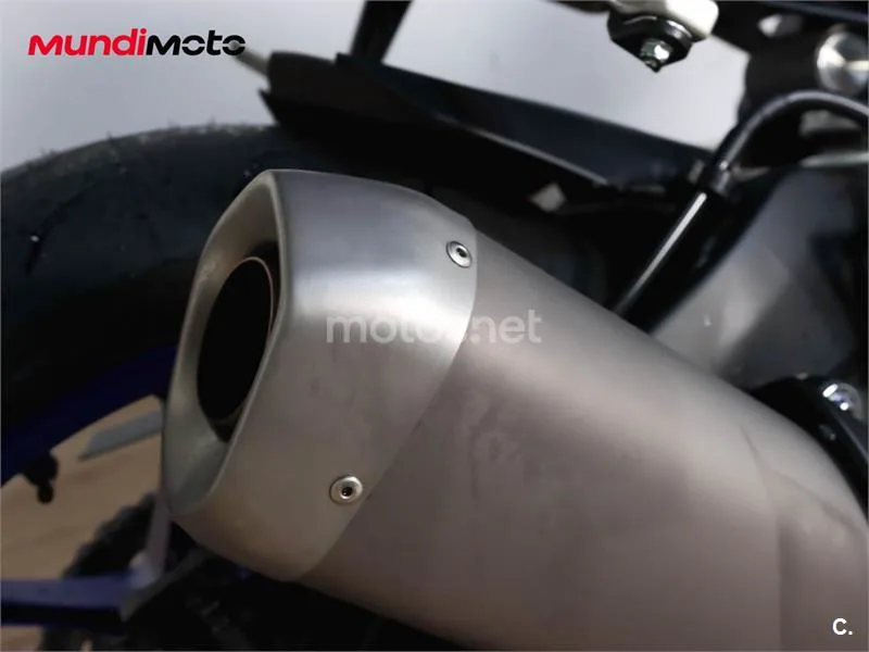 Yamaha R1 – Vista 18