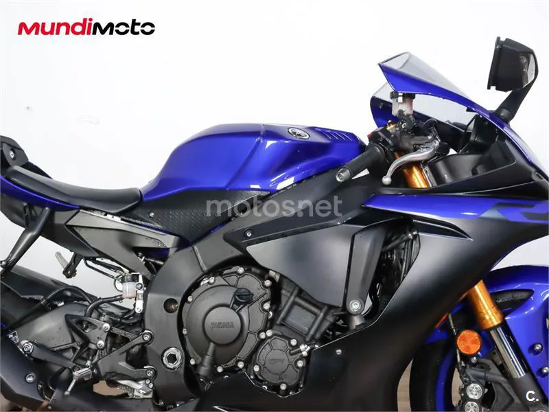 Yamaha R1 – Vista 23