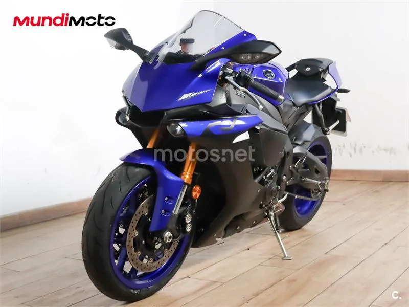 Yamaha R1 – Vista 7