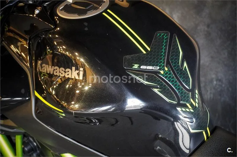 Kawasaki Z650 – Vista 13