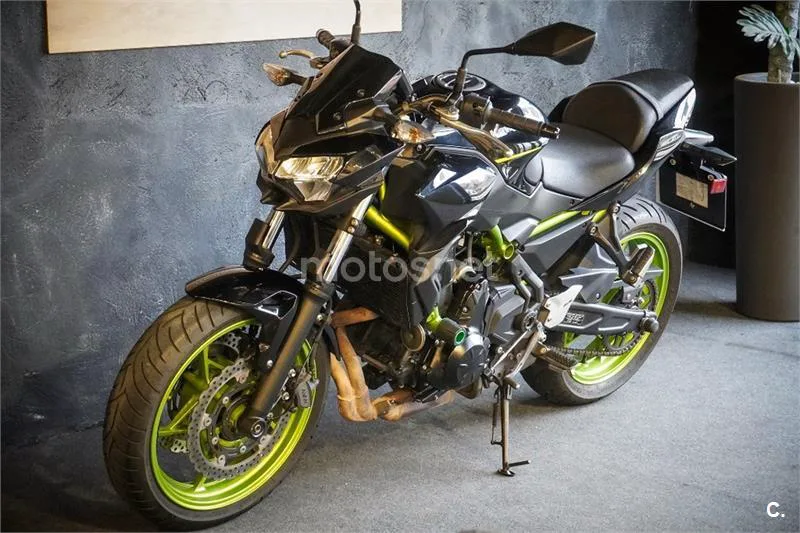 Kawasaki Z650 – Vista 14