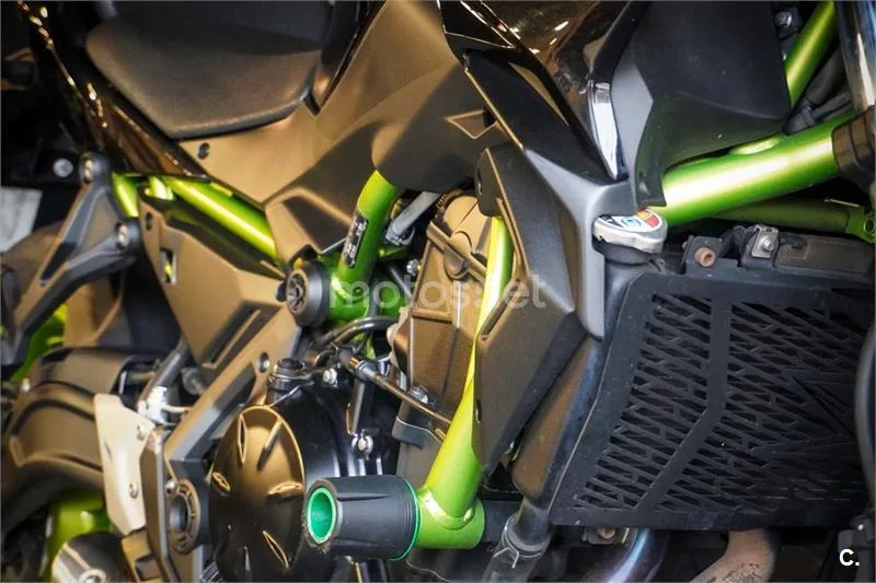 Kawasaki Z650 – Vista 4
