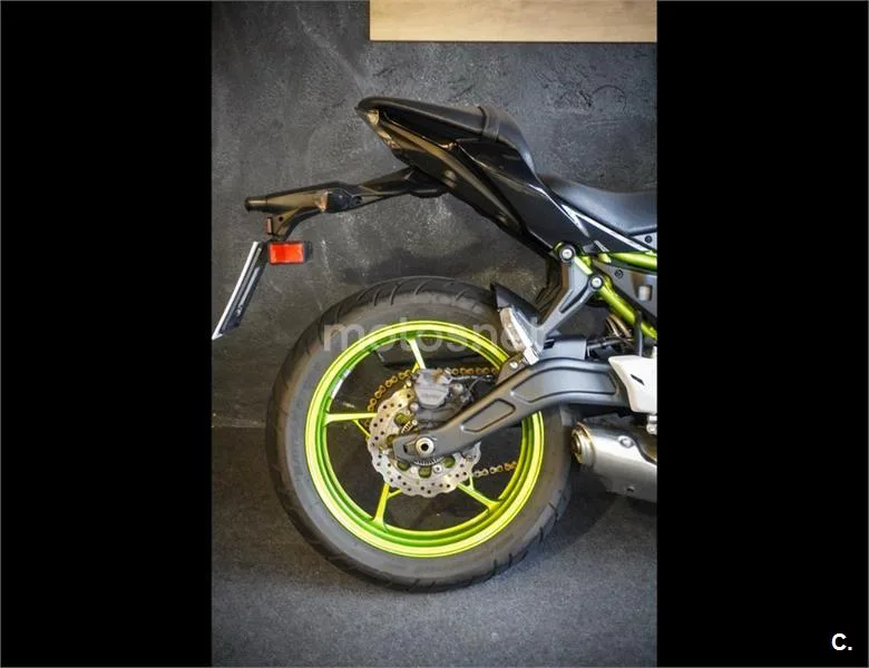 Kawasaki Z650 – Vista 9