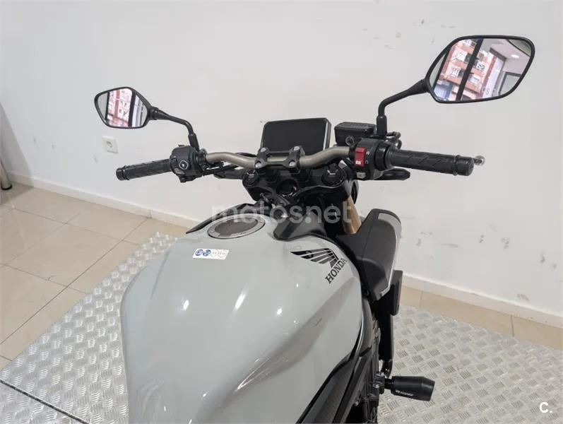 Honda CB 650 R – Vista 14