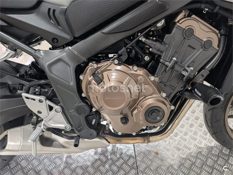 Honda CB 650 R – Vista 20