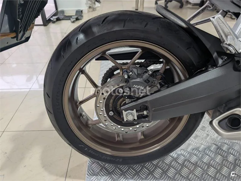 Honda CB 650 R – Vista 24