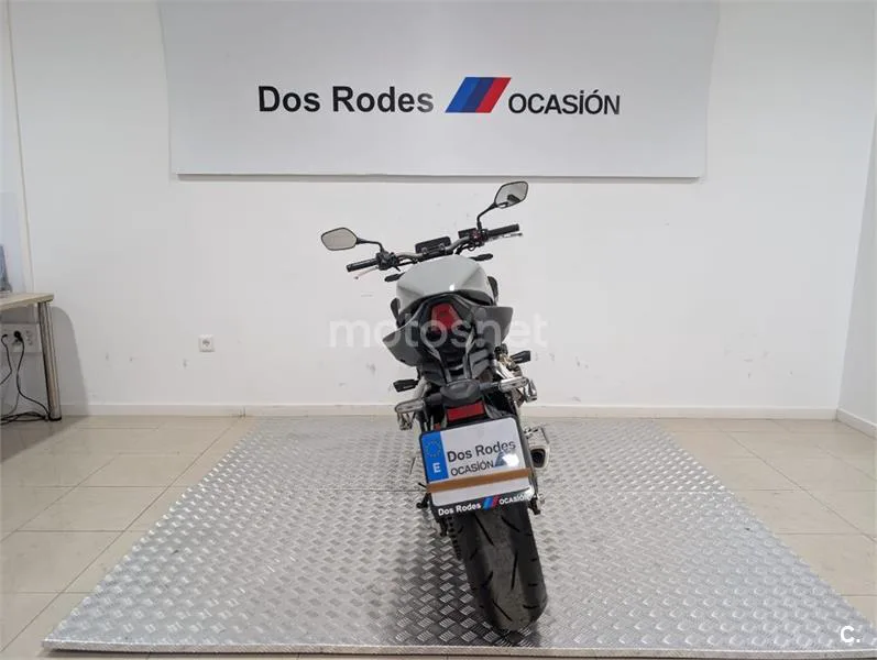 Honda CB 650 R – Vista 8