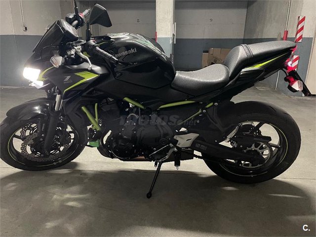 Kawasaki Z 650 5900 € 2022 Pontevedra