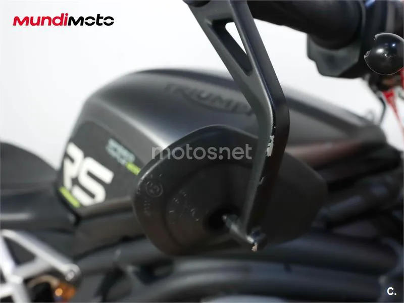 Triumph Speed Triple – Vista 14