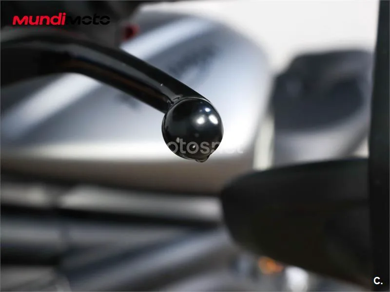 Triumph Speed Triple – Vista 23