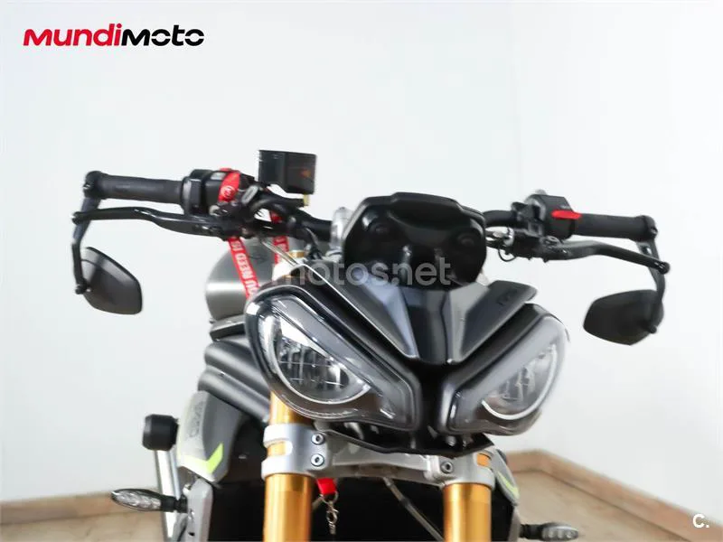 Triumph Speed Triple – Vista 5