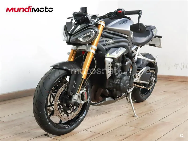 Triumph Speed Triple – Vista 7