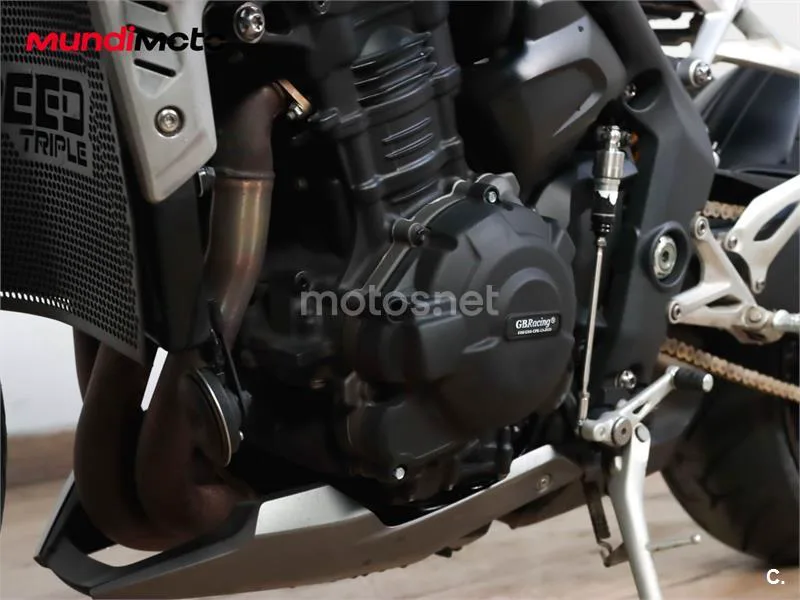Triumph Speed Triple – Vista 10