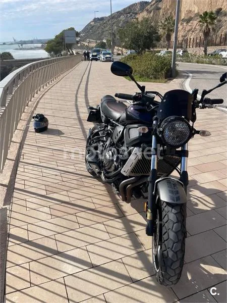 Yamaha XSR700 – Vista 4