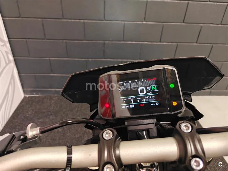 Yamaha MT-09 – Vista 8