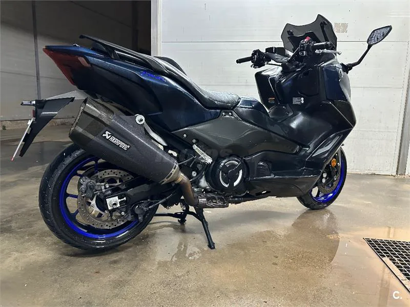 Yamaha TMAX – Vista 2