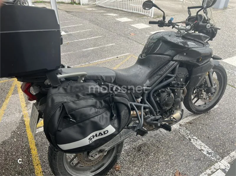 Triumph Tiger 800 – Vista 2