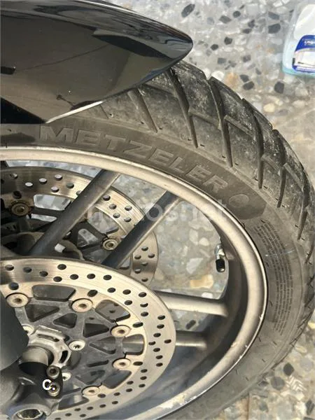 Triumph Tiger 800 – Vista 12