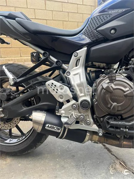 Yamaha MT-07 – Vista 8