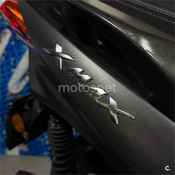Yamaha XMAX 300 – Vista 9