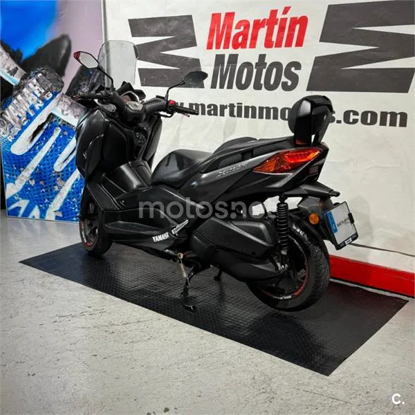 Yamaha XMAX 300 – Vista 10