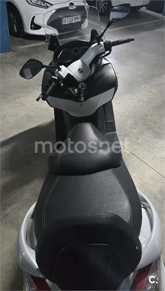 SYM Maxsym 600 – Vista 3